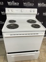 Frigidaire Used Electric Stove 220volts (40/50 AMP) 30inches {4 prong} (White) 