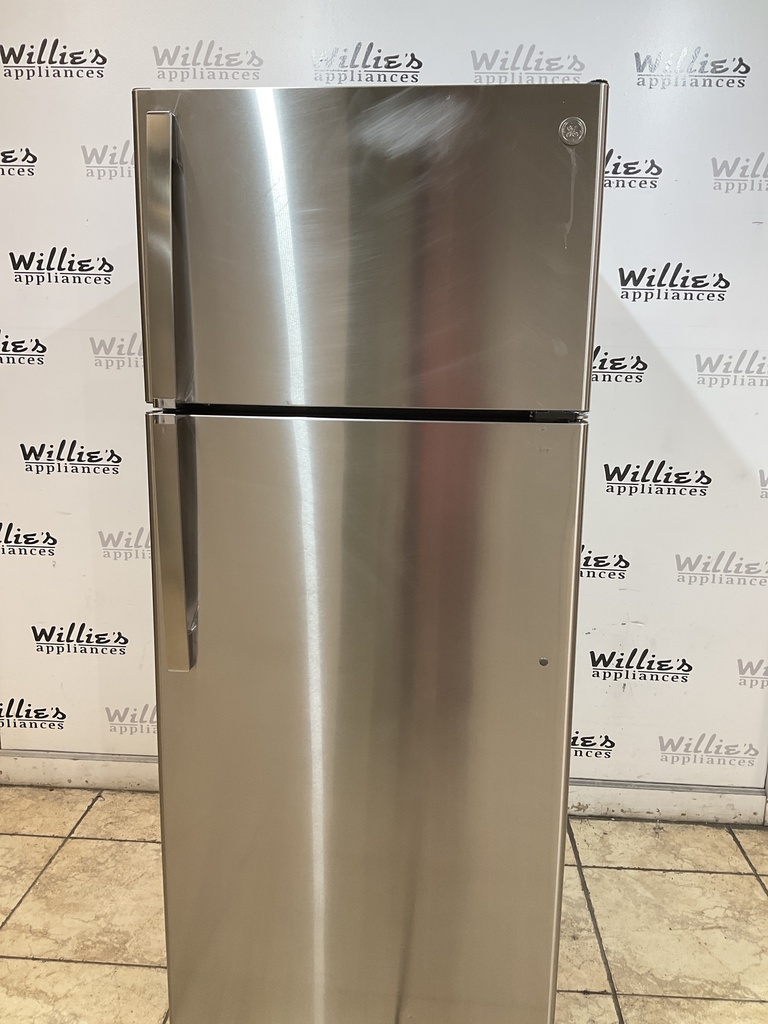 Ge Used Refrigerator Top and Bottom 28x66 1/2” (Stainless Steel) 