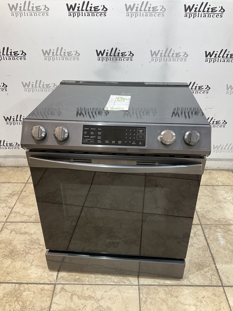 Samsung Used Electric Stove 220volts (40/50 AMP) 30inches {4 prong} (Black Stainless)