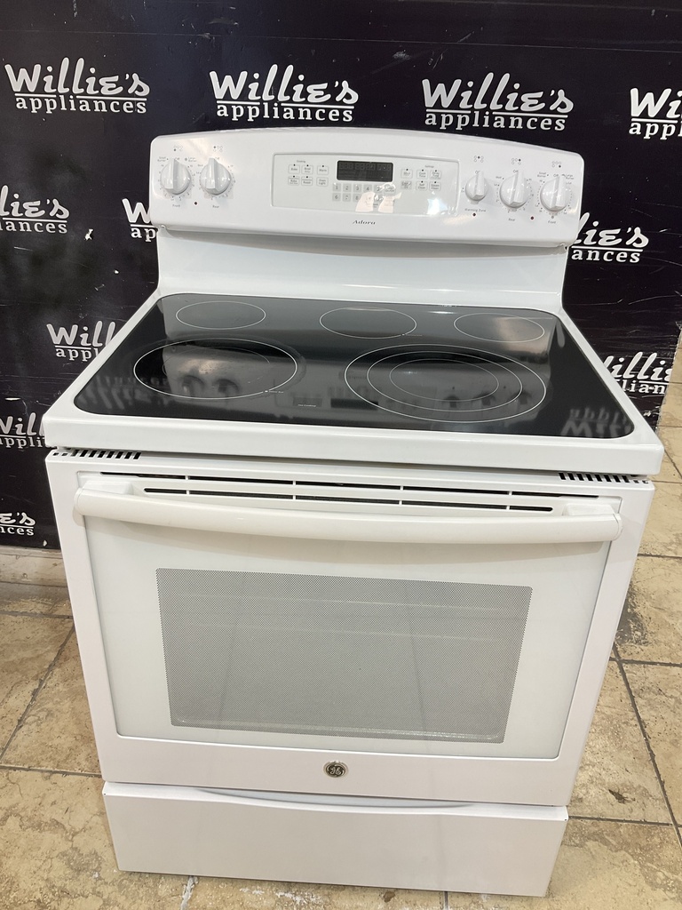 Ge Used Electric Stove 220volts (40/50 AMP) 30inches {no cord} (White) 