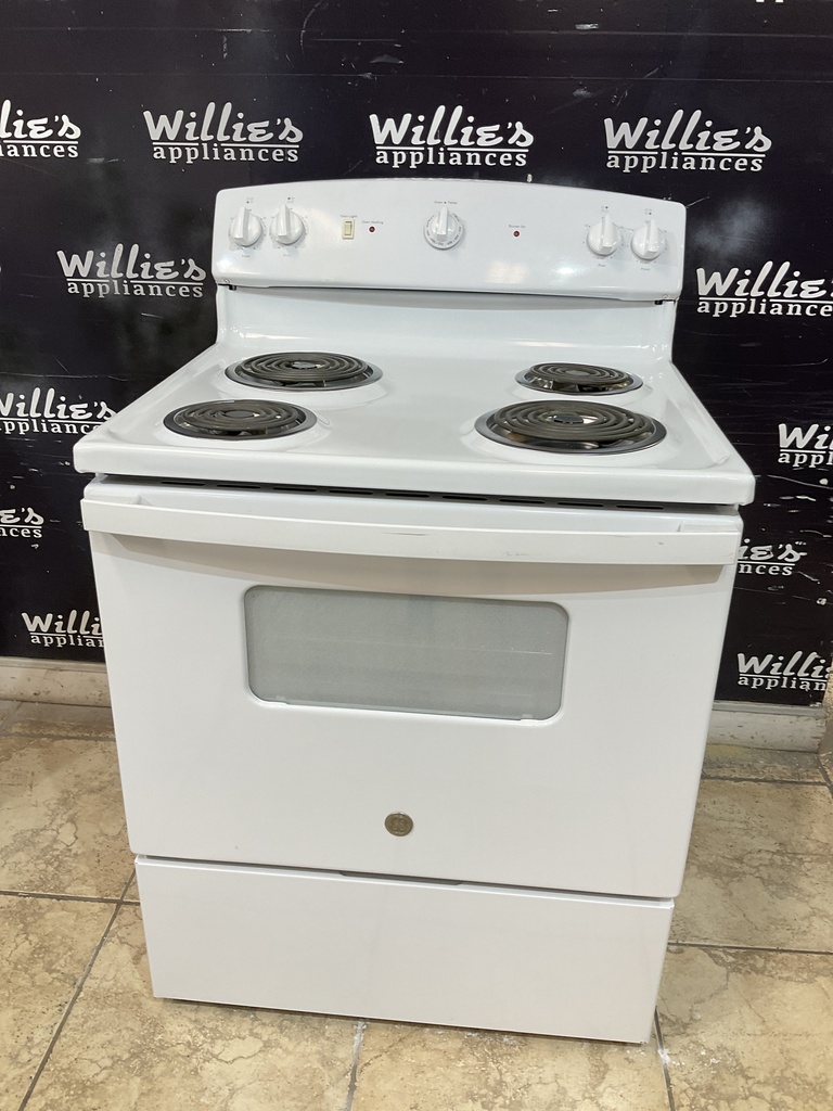 Ge Used Electric Stove 220volts (40/50 AMP) 30inches {no cord} (White) 