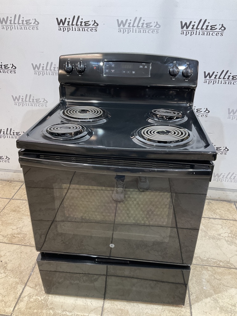 Ge Used Electric Stove 220volts (40/50 AMP) 30inches {3 prong} 