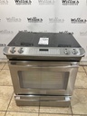 Frigidaire Used Electric Stove 220volts (40/50 AMP) 30inches {4 prong} (Stainless Steel)