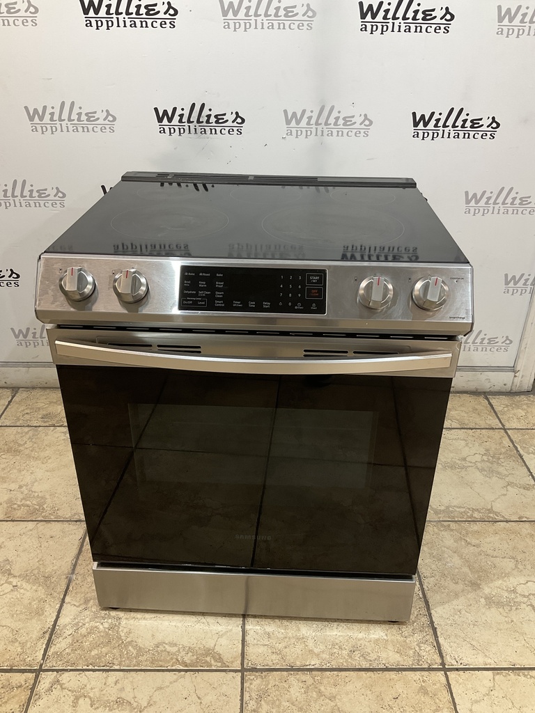 Samsung Used Electric Stove 220volts (40/50 AMP) 30inches {no cord}