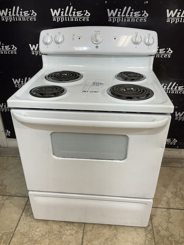 Ge Used Electric Stove 220volts (40/50 AMP) 30inches {no cord} (White) 