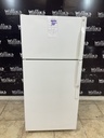Ge Used Refrigerator Top and Bottom 28x61 1/2” (White)