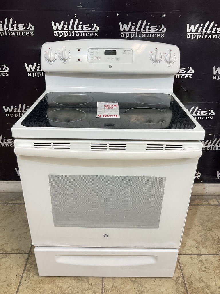 Ge Used Electric Stove 220volts (40/50 AMP) 30inches {4 prong} (White) 