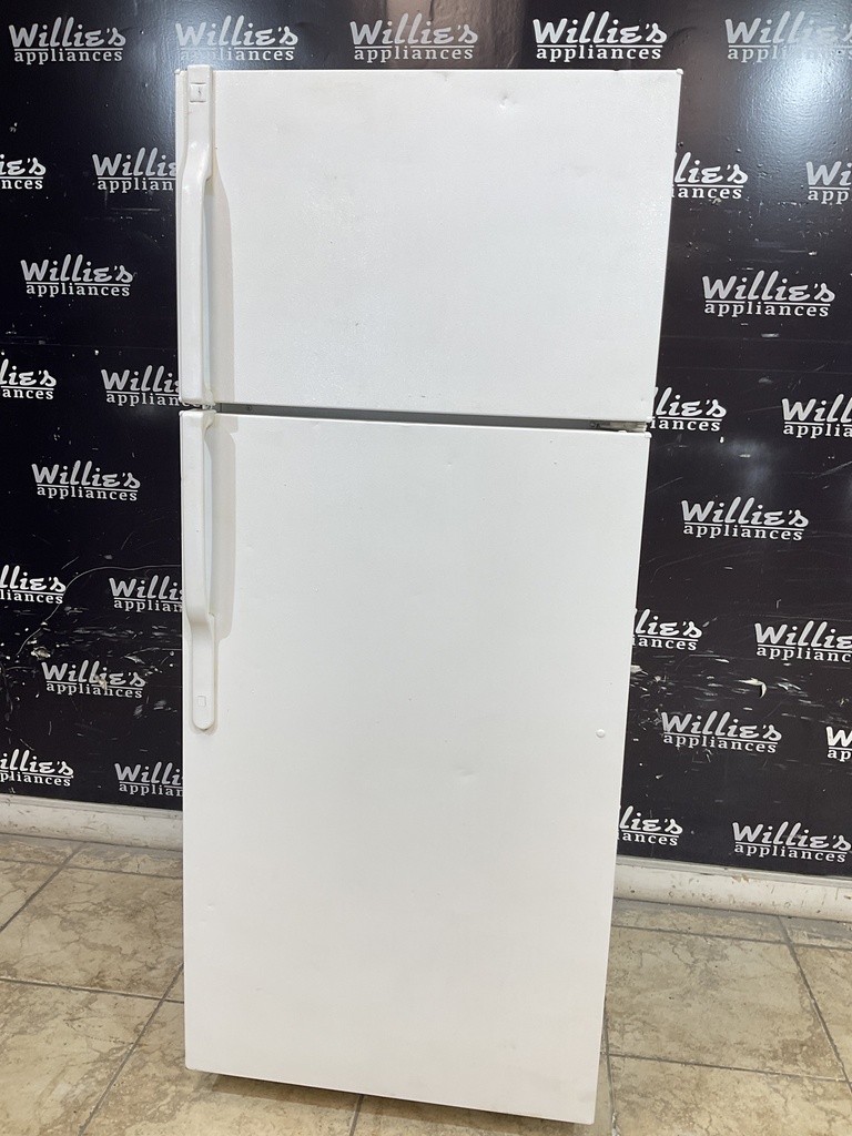 Ge Used Refrigerator Top and Bottom 30x65 1/2” (White) 