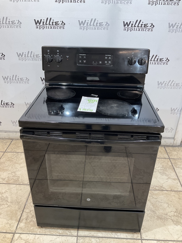 Ge Used Electric Stove 220volts (40/50 AMP) 30inches {4 prong} (Black) 