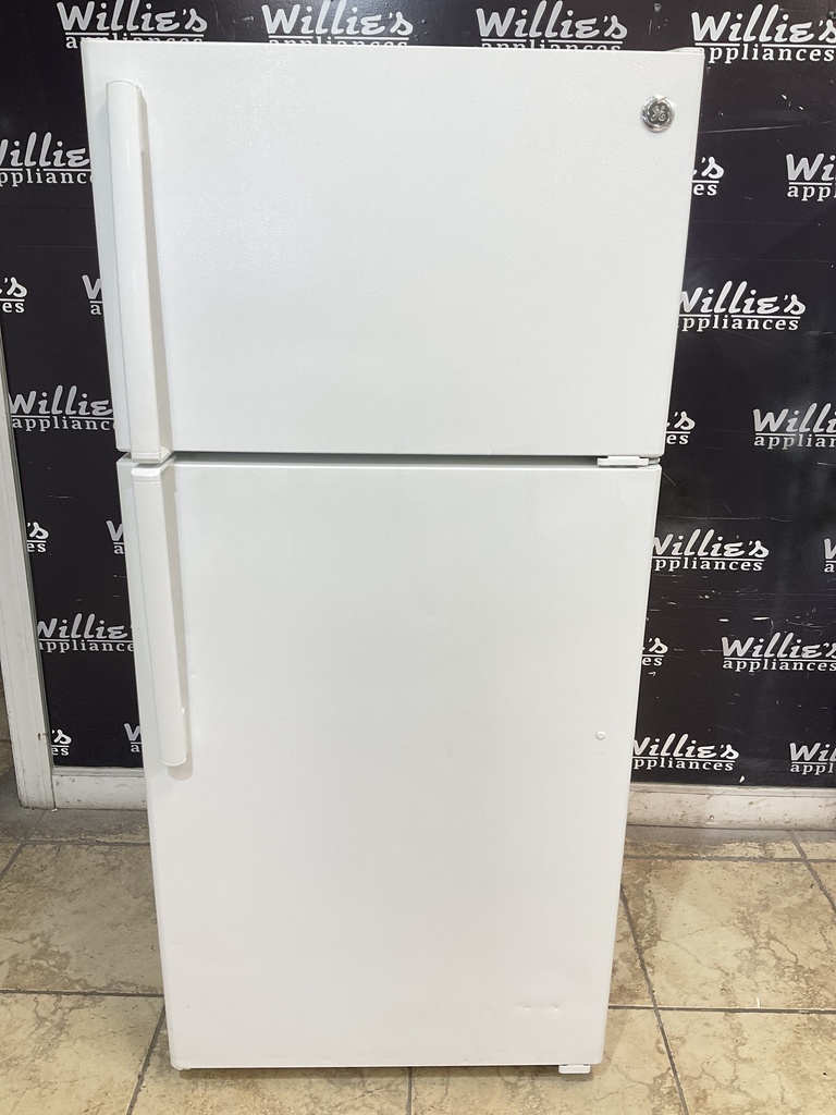 Ge Used Refrigerator Top and Bottom 28x61 