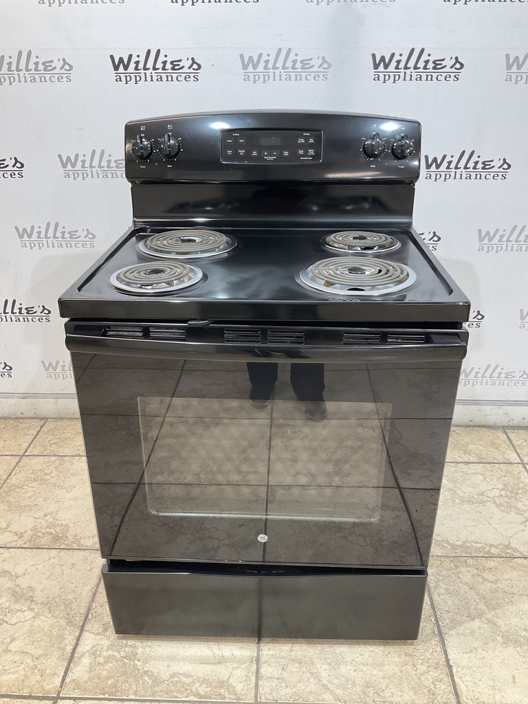Ge Used Electric Stove 220volts (40/50 AMP) 30inches {3 prong} (Black) 