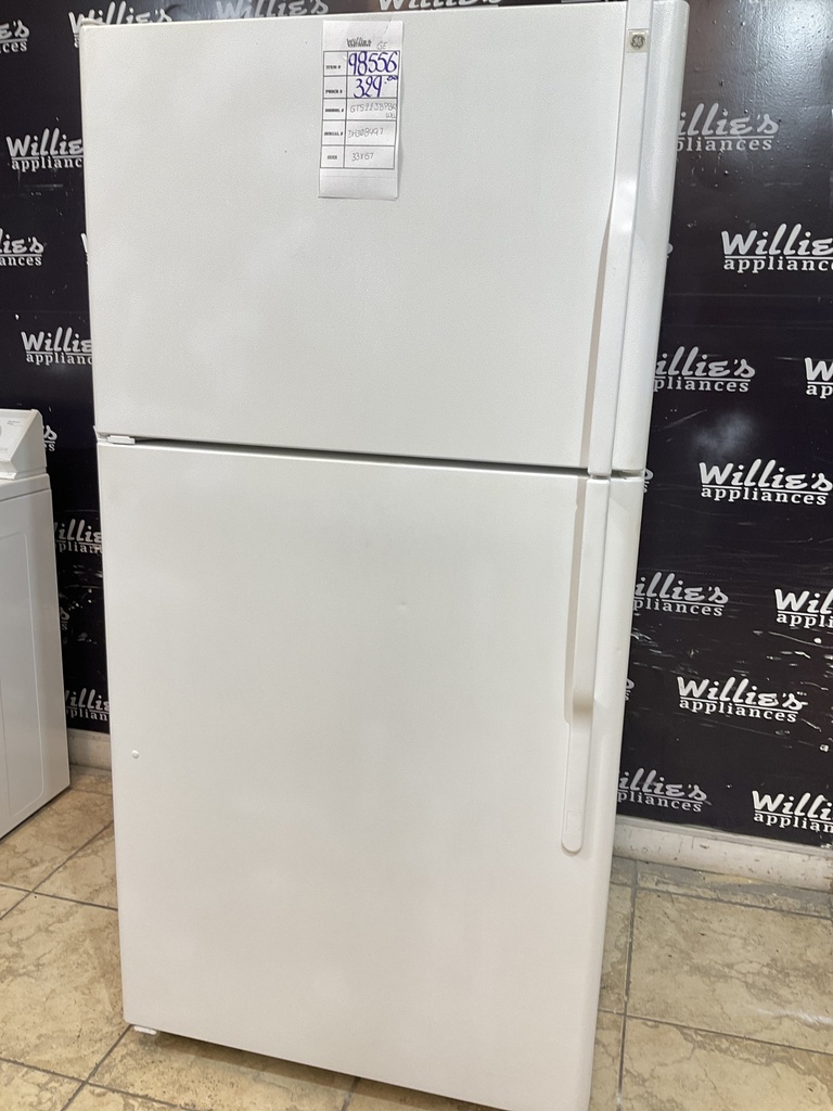 Ge Used Refrigerator Top and Bottom 33x67 (White) 