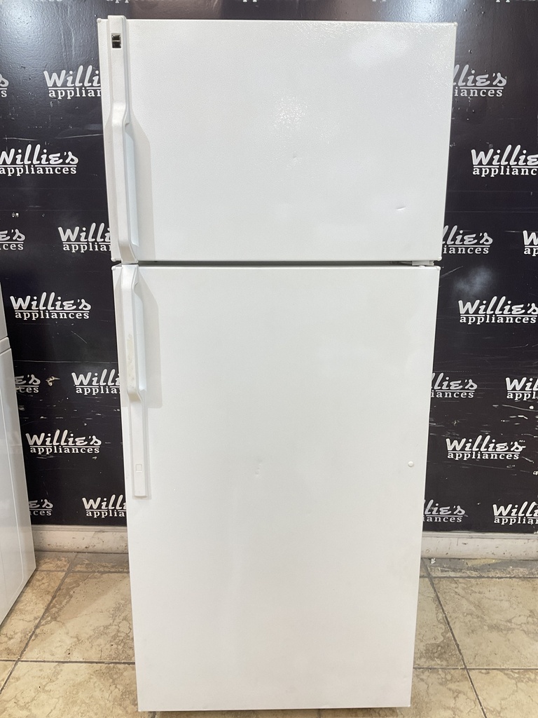 Hotpoint Used Refrigerator Top and Bottom 28x67 (White) 
