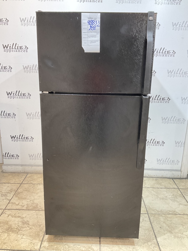 Ge Used Refrigerator Top and Bottom 28x64 1/2” (Black)