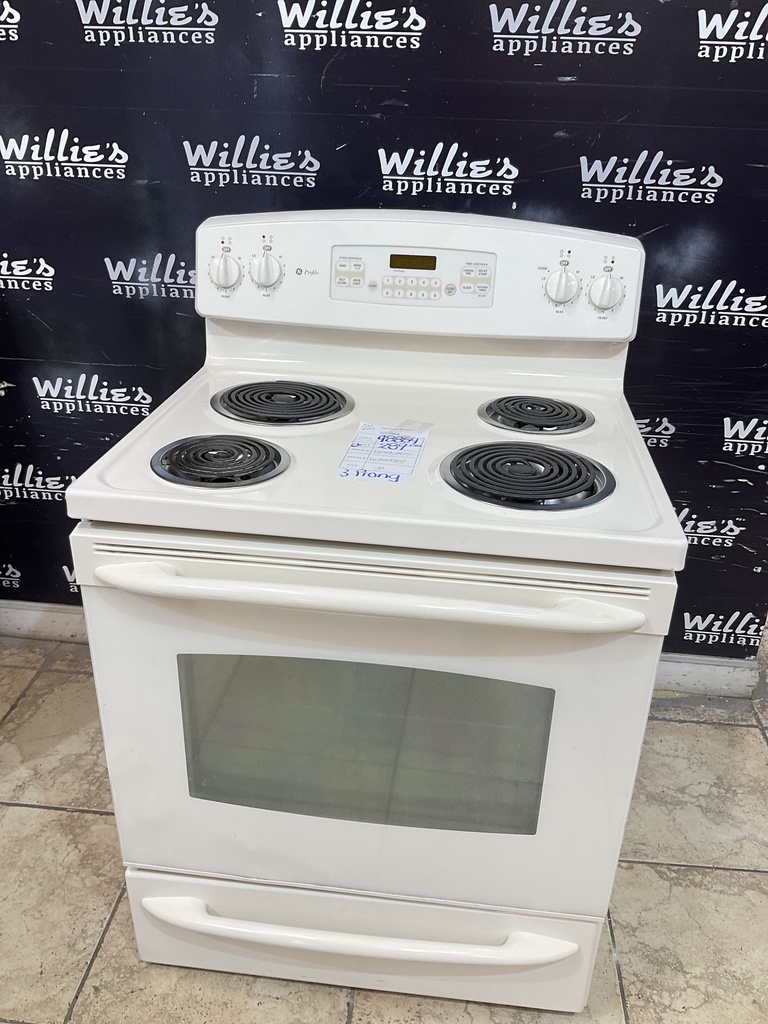 Ge Used Electric Stove 220volts (40/50 AMP) 30inches {3 prong}  (Bisque) 