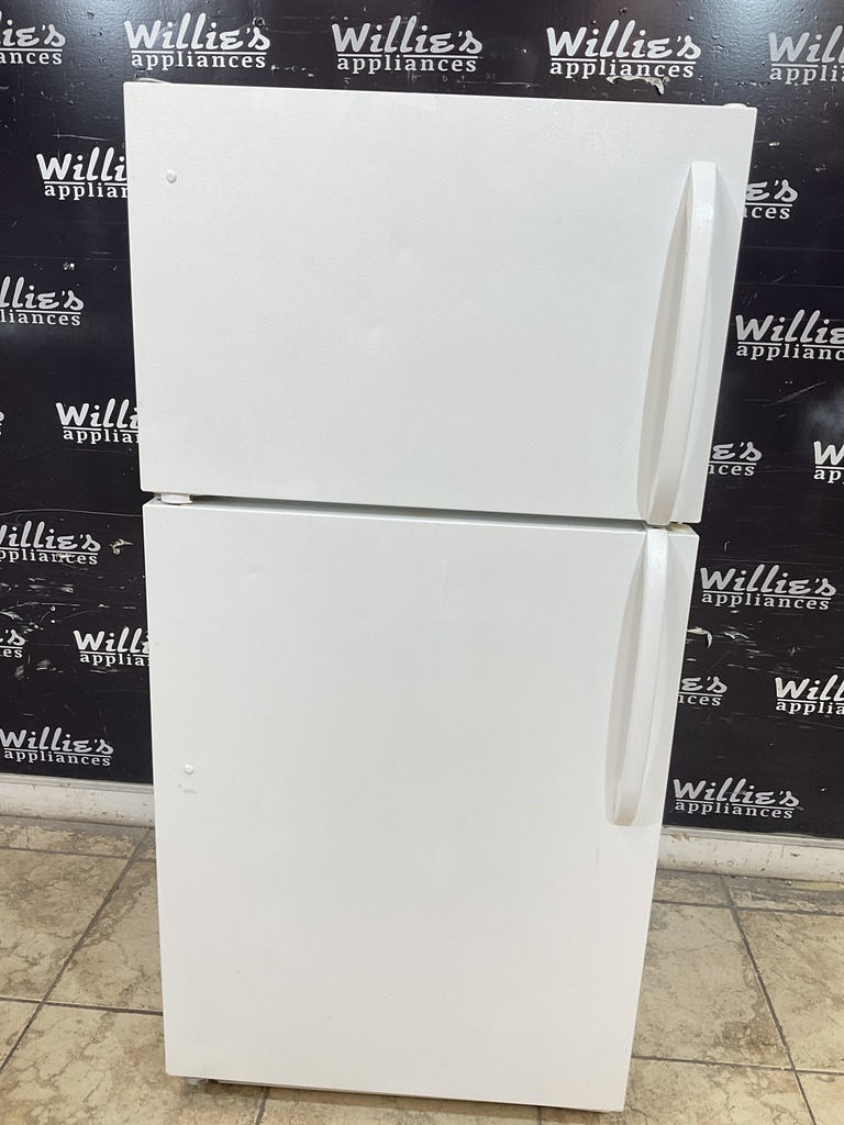 Frigidaire Used Refrigerator Top and 28x59 1/2” (White) 
