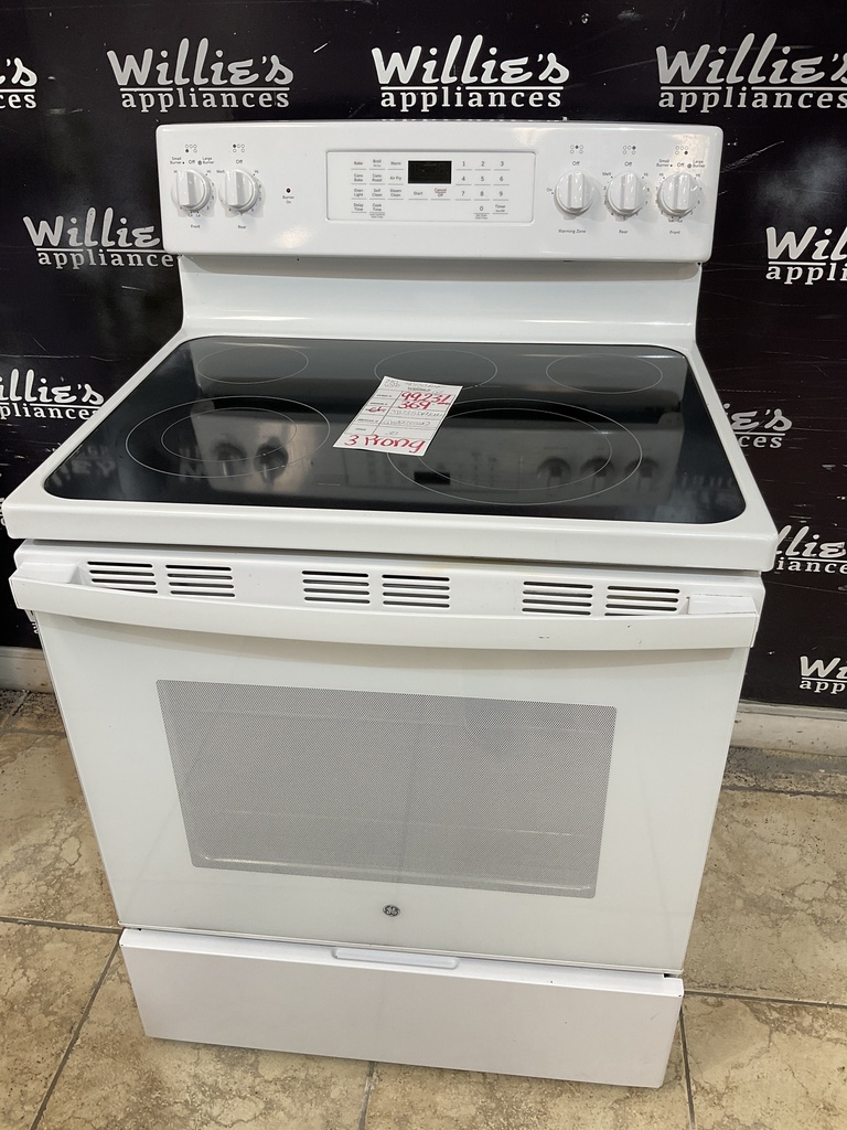 Ge Used Electric Stove 220volts (40/50 AMP) 30inches {3 prong} (white) 