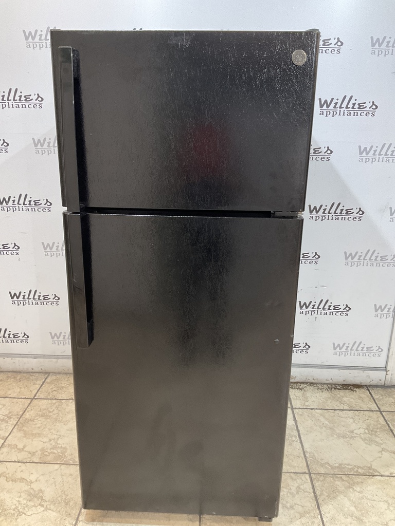 Ge Used Refrigerator Top and Bottom 28x64 1/2” (Black) 