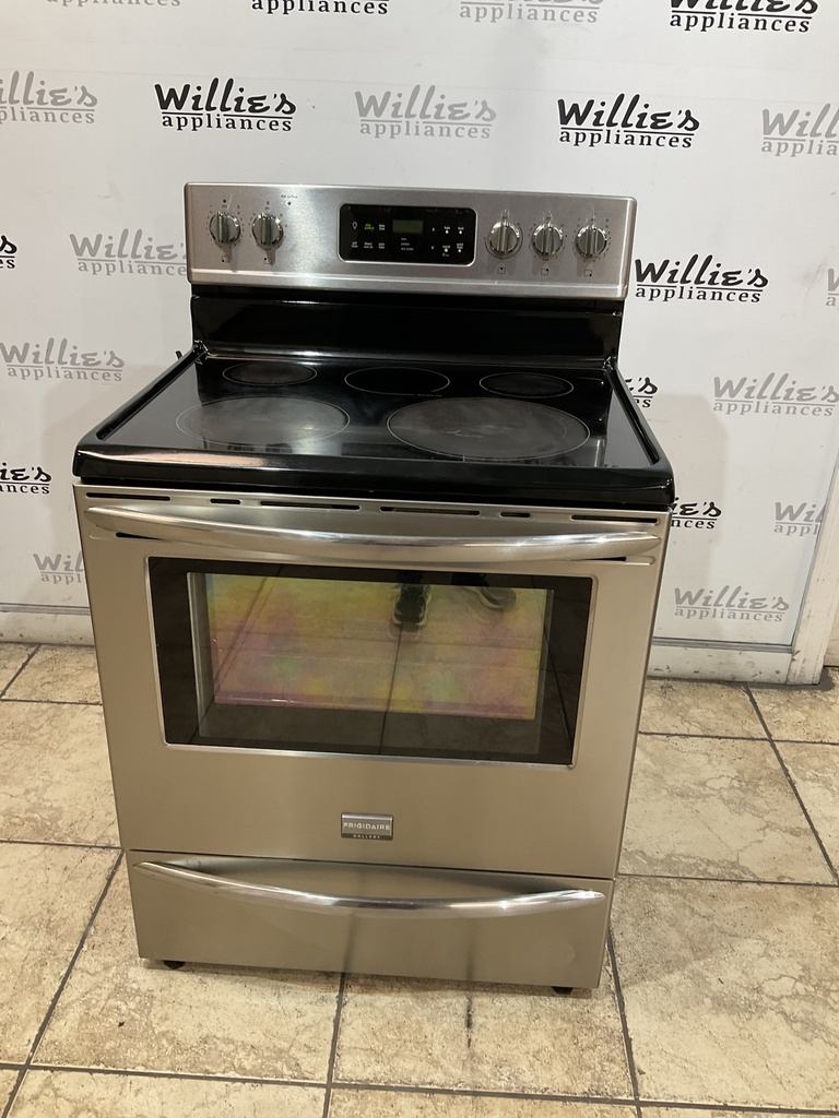 Frigidaire Used Electric Stove 220volts (40/50 AMP) 30inches {4 prong} (Stainless steel) 