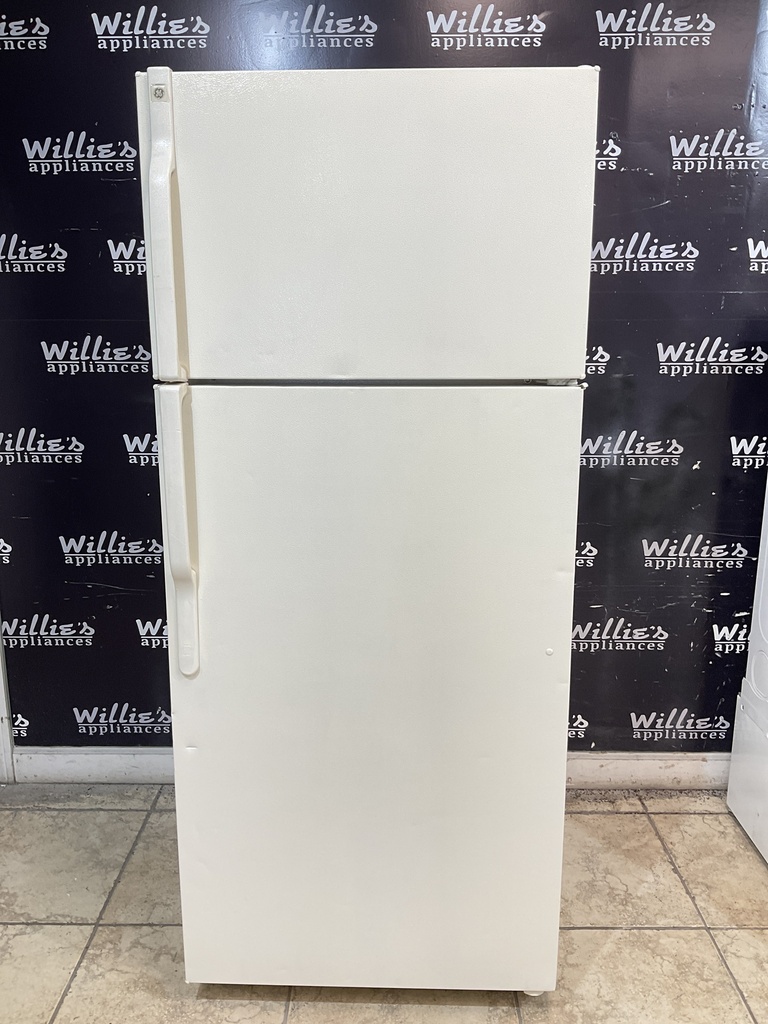 Ge Used Refrigerator Top and Bottom 28x67 (Bisque) 