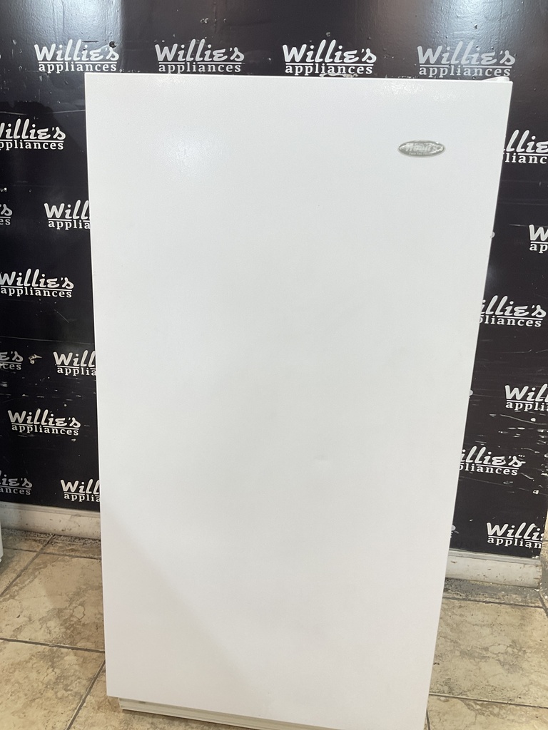 Wood’s Used Freezer Upright 30x59 1/2” (White) 