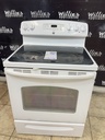 Ge Used Electric Stove 220volts (30 AMP) 30inches {3 prong} (white) 