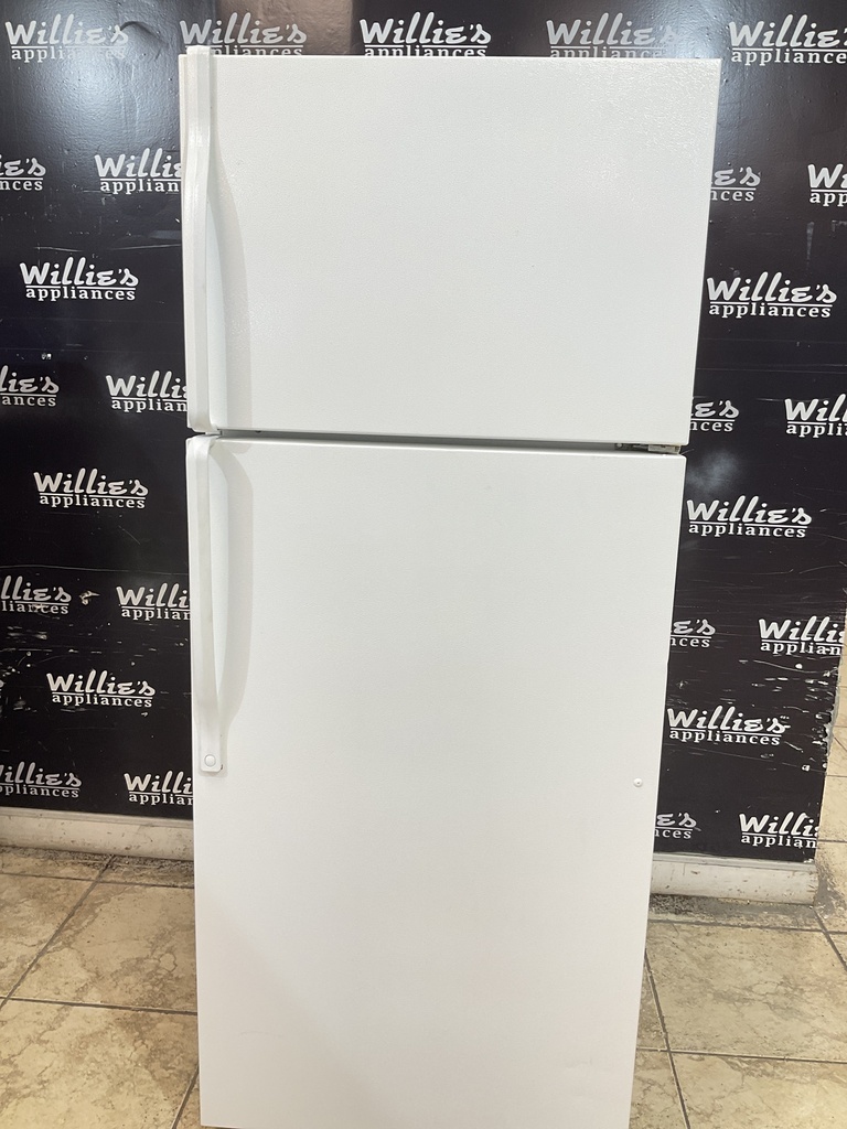 Whirlpool Used Refrigerator Top and Bottom 28x67 1/2” (White) 
