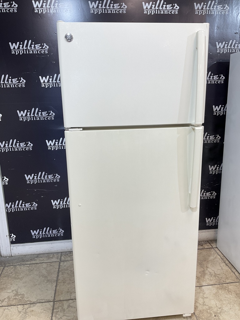 Ge Used Refrigerator Top and Bottom 28x66 1/2” (Bisque)