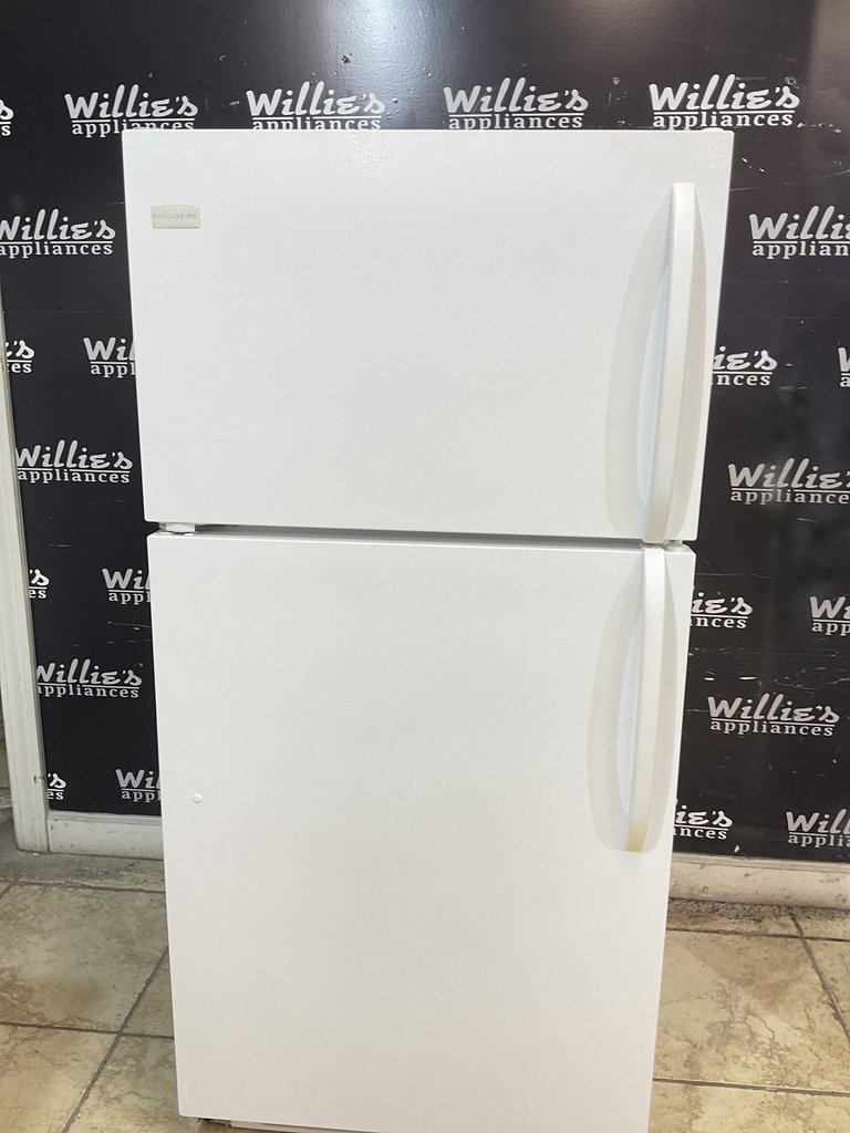 Frigidaire Used Refrigerator Top and Bottom 28x59 1/2” (White) 