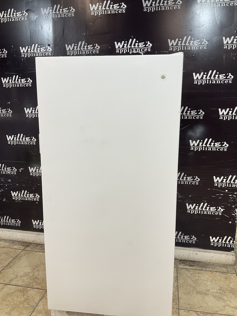 Ge Used Freezer Upright 28x59 1/2” (White) 