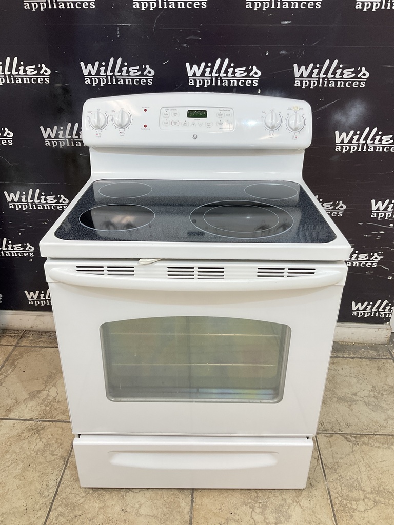 Ge Used Electric Stove 220volts (40/50 AMP) 30inches {no cord} (White)