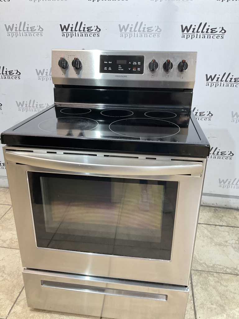 Frigidaire Used Electric Stove 220volts (40/50 AMP) 30inches {no cord} (Stainless steel) 