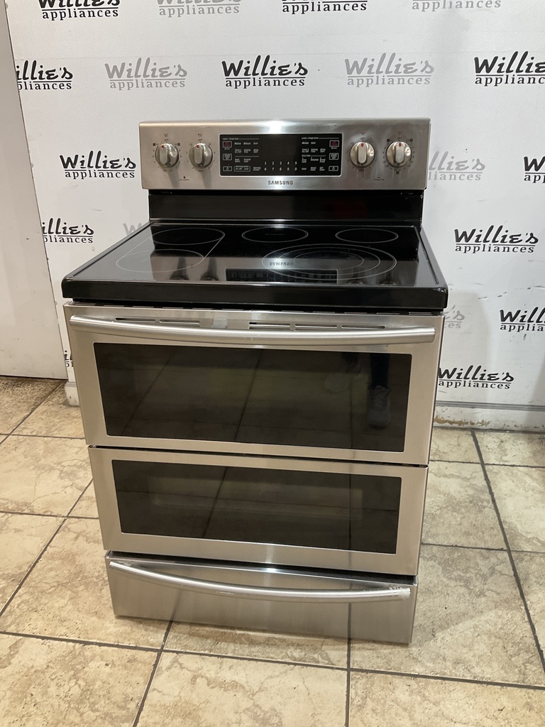 Samsung Used Electric Stove 220volts (40/50 AMP) 30inches {no cord} (Stainless steel) 