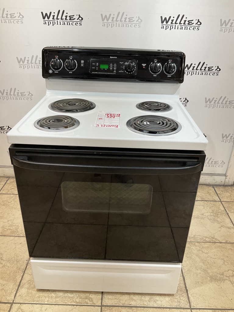 Ge Used Electric Used Electric Stove 220volts (40/50 AMP) 30inches {3 prong} (White/Black)  