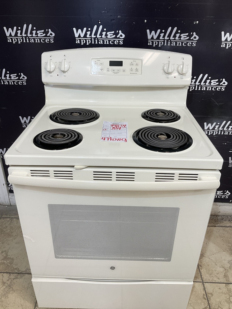 Ge Used Electric Stove 220volts (40/50 AMP) 30inches {4 prong} (Bisque) 