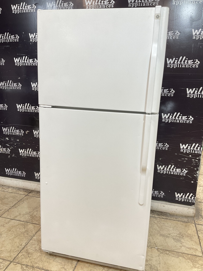 Ge Used Refrigerator Top and Bottom 30x66 (White) 