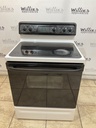 Ge Used Electric Stove 220volts (40/50 AMP) 30inches {4 prong} (White/Black) 