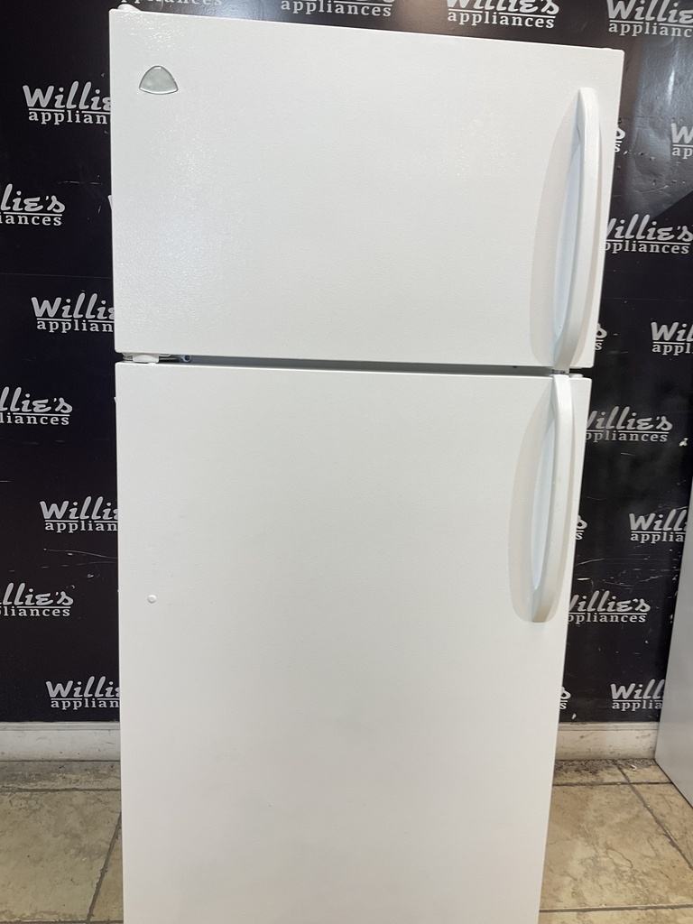 White Westinghouse Used Refrigerator Top and Bottom 30x66 (White) 