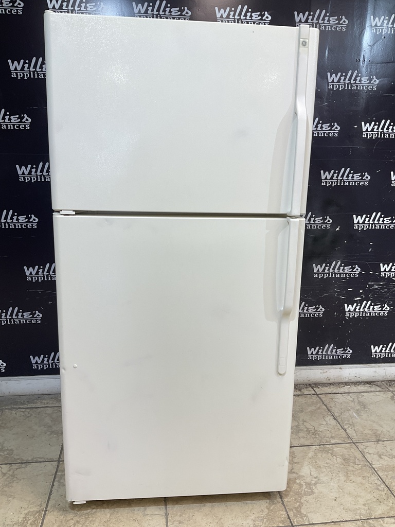 Ge Used Refrigerator Top and Bottom 33x67 (Bisque) 