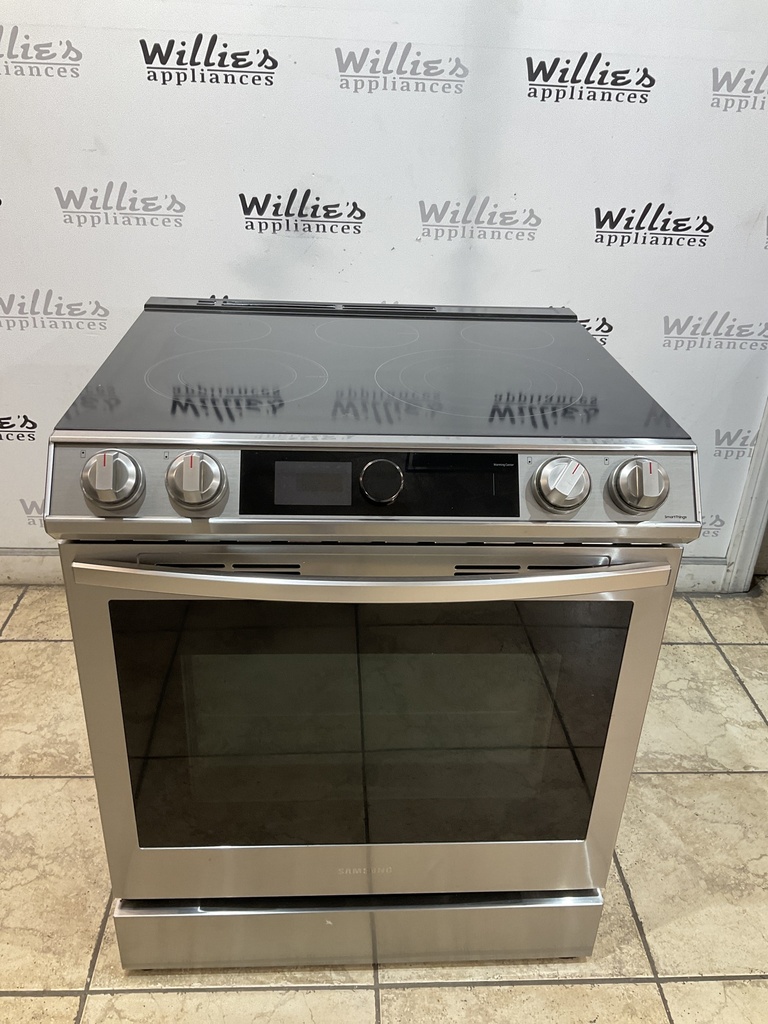 Samsung Used Electric Stove 220volts (40/50 AMP) 30inches {no cord} (Stainless steel) 