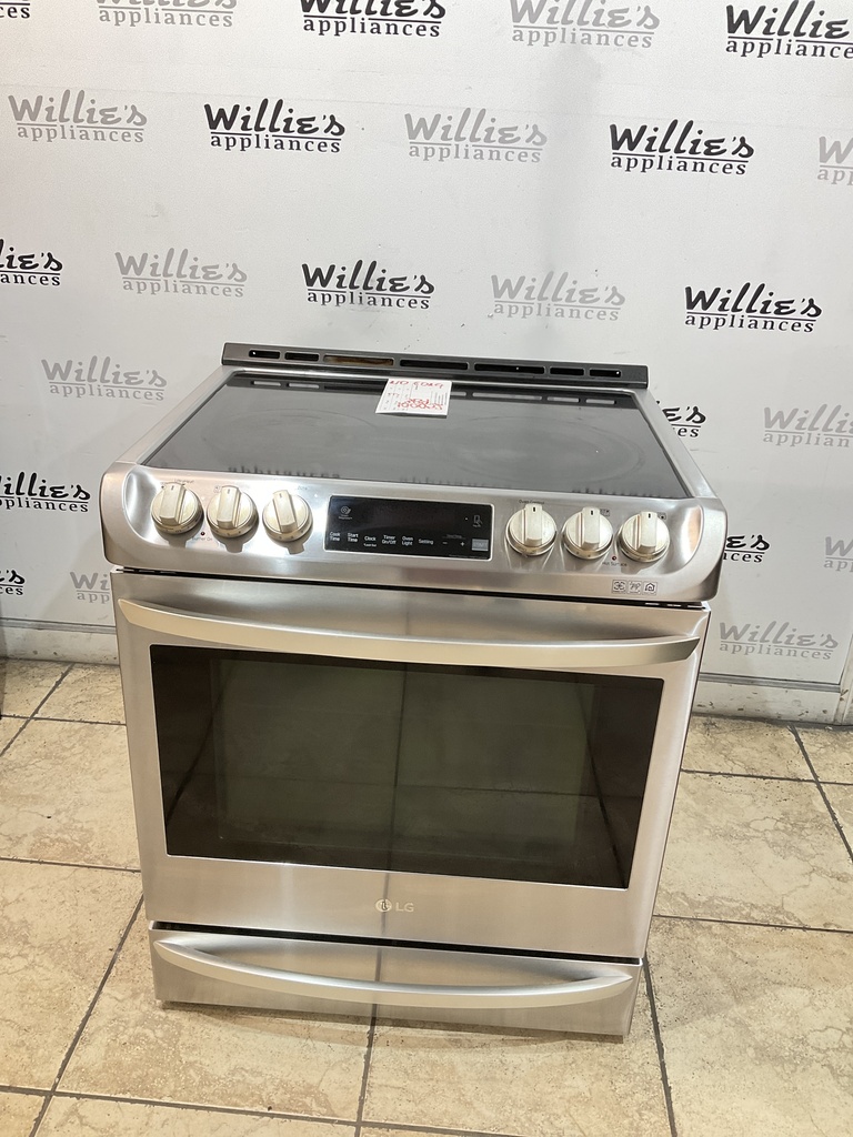 Lg Used Electric Stove 220volts (40/50AMP) 30inches {4 prong} (Stainless steel)