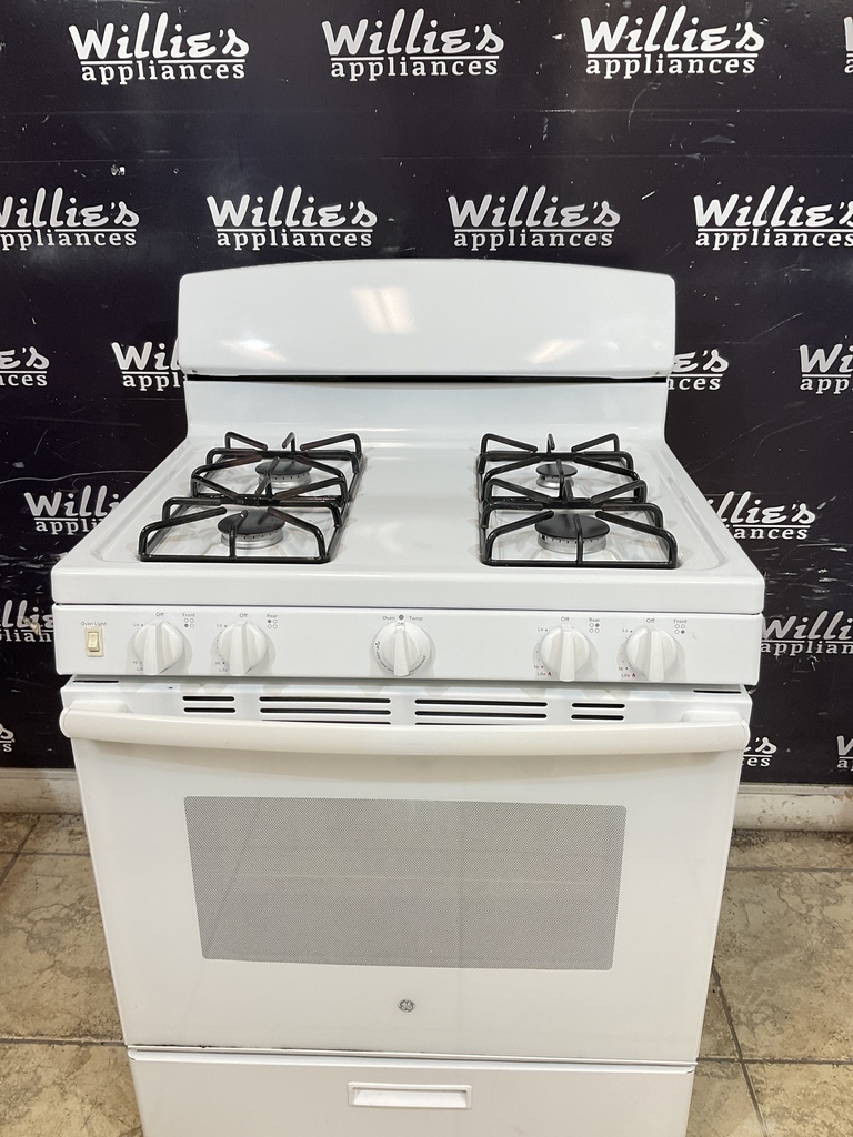 Ge Used Natural Gas Stove 30inches  (White) 