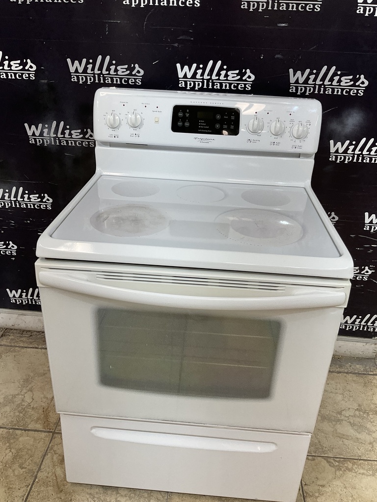 Frigidaire Used Electric Stove 220volts (40/50 AMP) 30inches {3 prong} (White) 