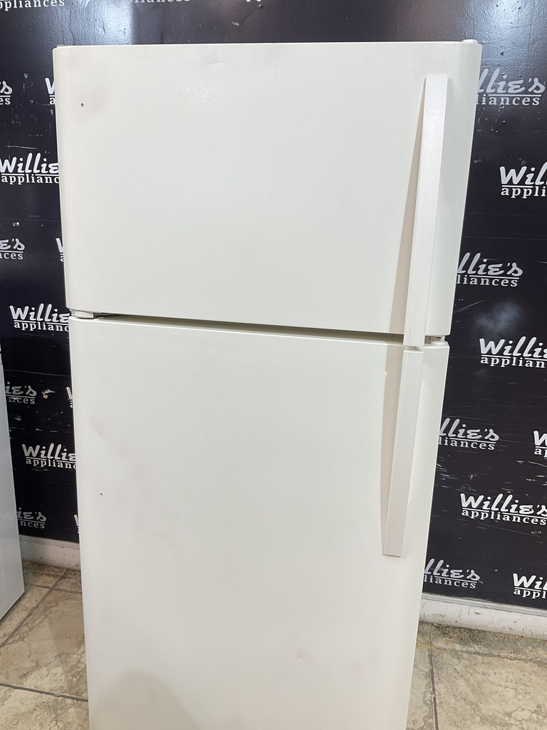 Frigidaire Used Refrigerator Top and Bottom 30x65 1/2 (Bisque) 