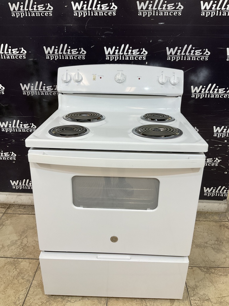 Ge Used Electric Stove 220volts (40/50 AMP) 30inches {no cord} (White) 