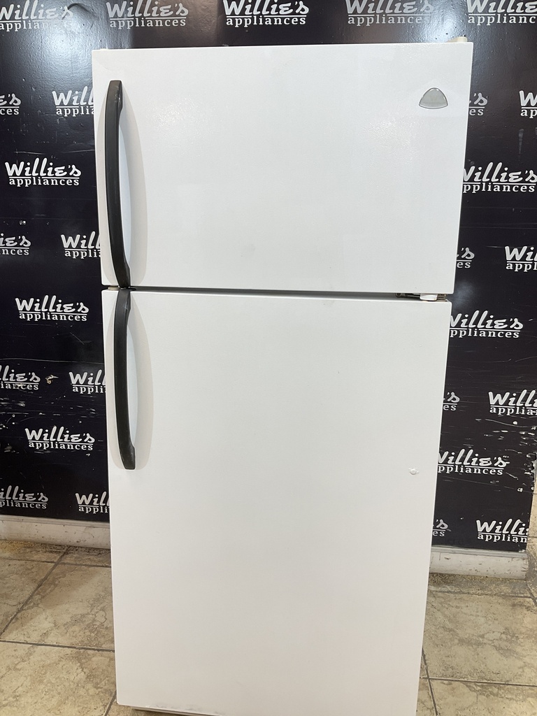 White Westinghouse Used Refrigerator Top and Bottom 30x66 (White) 