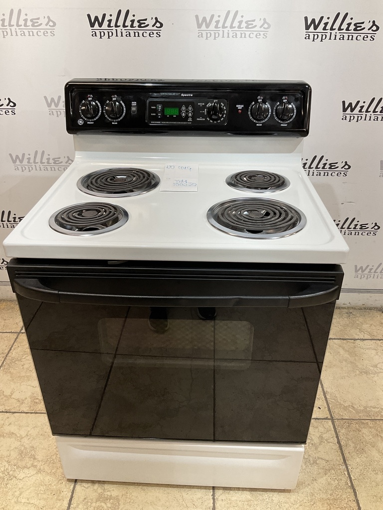 Ge Used Electric Stove 220volts (40/50 AMP) 30inches {no cord} (White/Black)