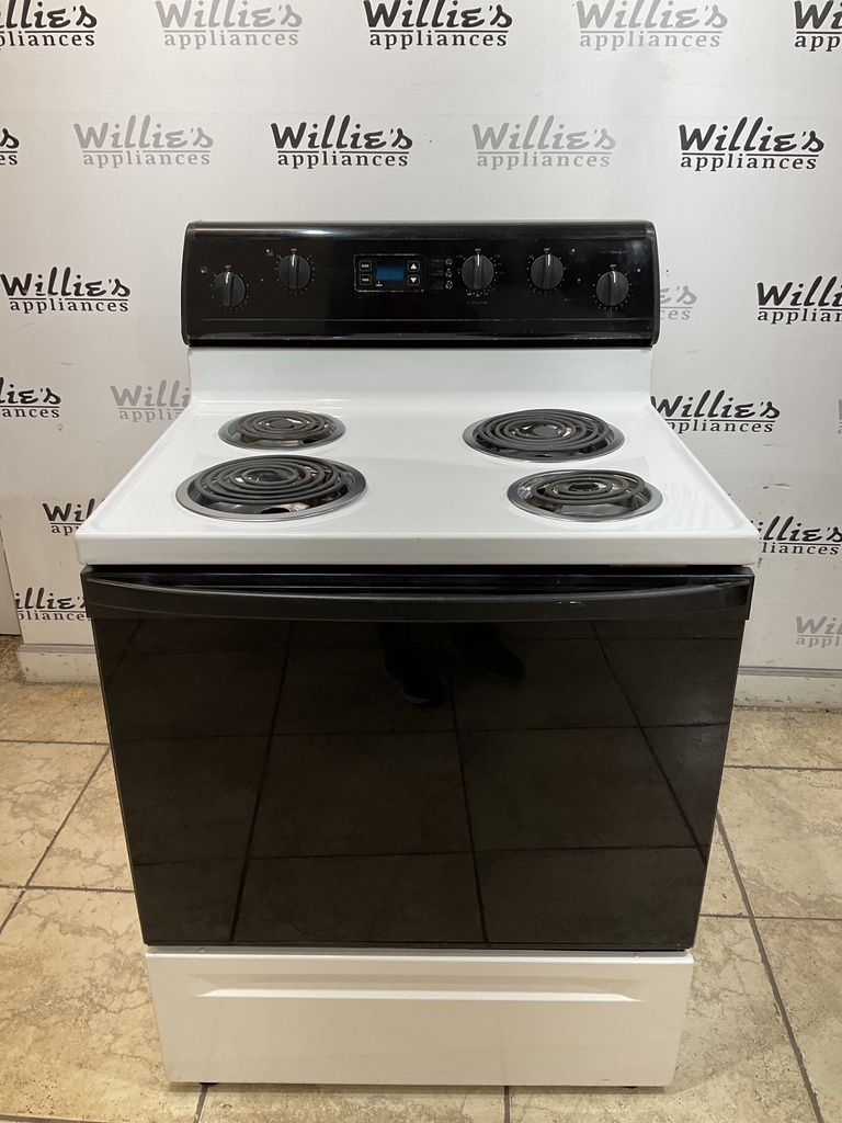 Whirlpool Used Electric Stove 220volts (40/50 AMP) 30inches {3 prong} (White/Black)
