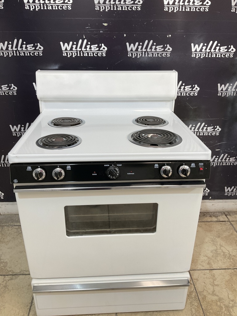 Ge Used Electric Stove 220volts (40/50 AMP) 30inches {no cord} (White) 