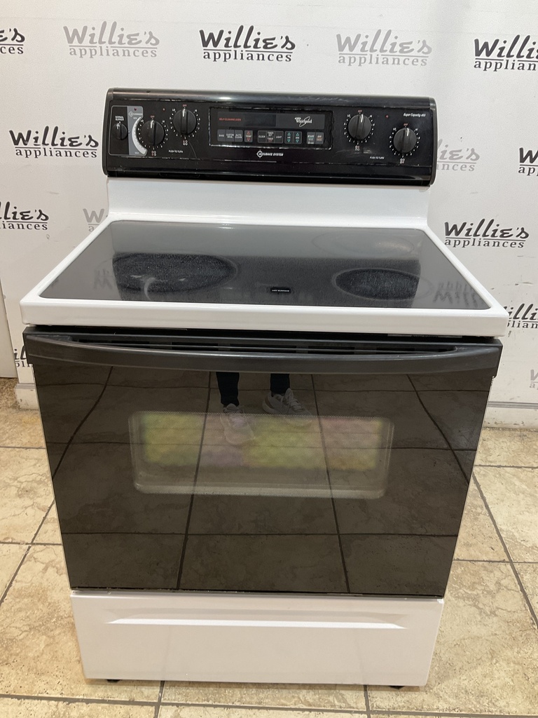 Whirlpool Used Electric Stove 220volts (40/50 AMP) 30inches {3 prong} (White/Black) 